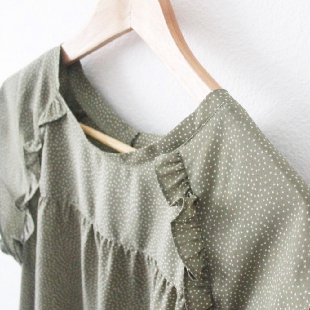 LOFT Polka Dot Ruffle Short Sleeve Blouse Top